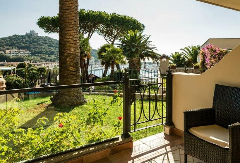 Quarto Deluxe, Baglioni Resort Cala Del Porto – The Leading S Of The World