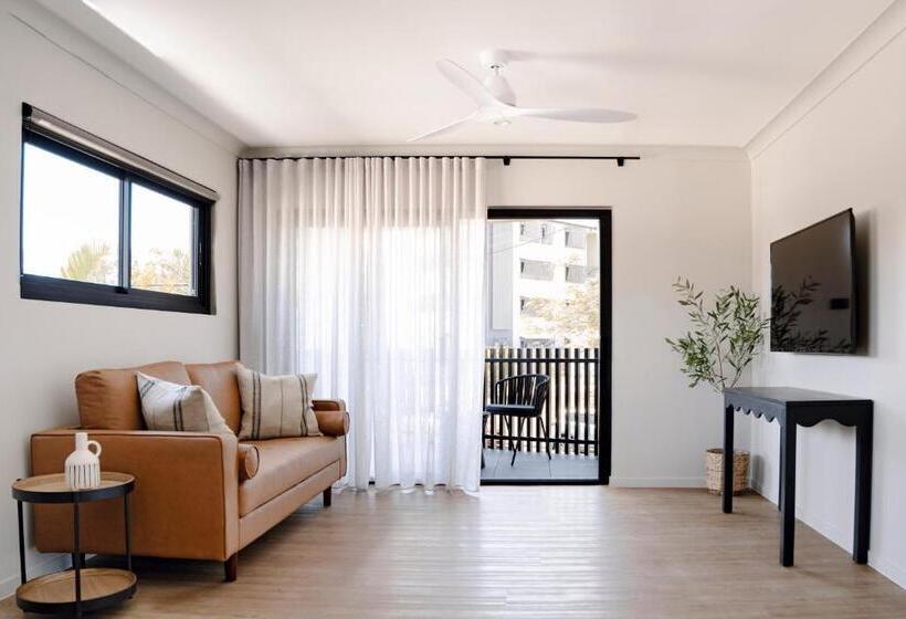 آپارتمان 2 خوابه, Motel Caloundra