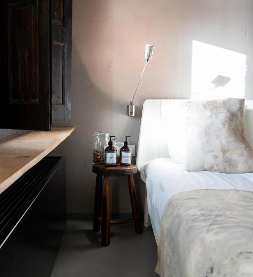 اتاق راحتی, Design Hotel Modez