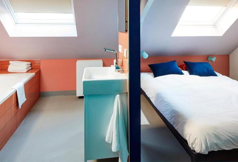 استودیوی استاندارد, Design Hotel Modez