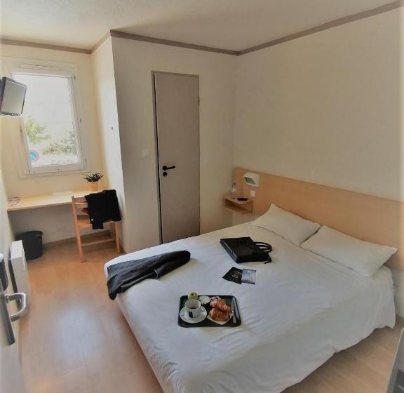 اتاق استاندارد با سرویس بهداشتی مشترک, Fasthotel Montpellier Ouest   Un Hôtel Fh Classic