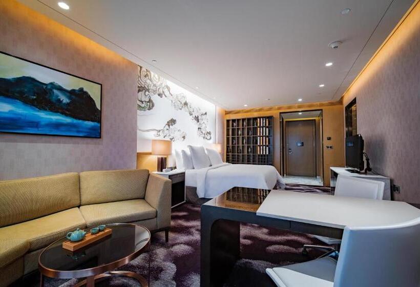 Club Room King Bed, Four Seasons Hotel Shenzhen