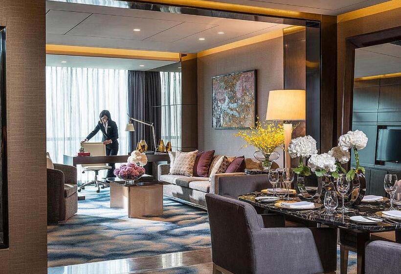 Deluxe Suite, Four Seasons  Shenzhen