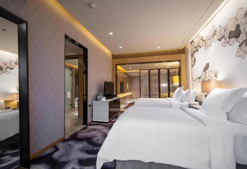 Standard Room, Four Seasons  Shenzhen