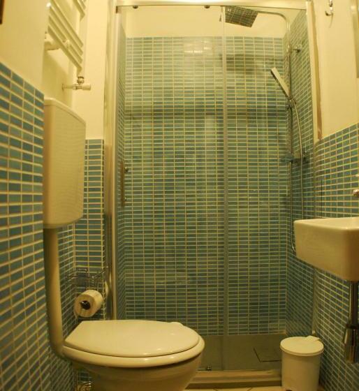 Standard Single Room Shared Bathroom, Albergo Teatro