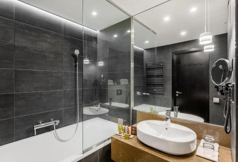 اتاق لوکس با بالکن, Art Hotel Szeged