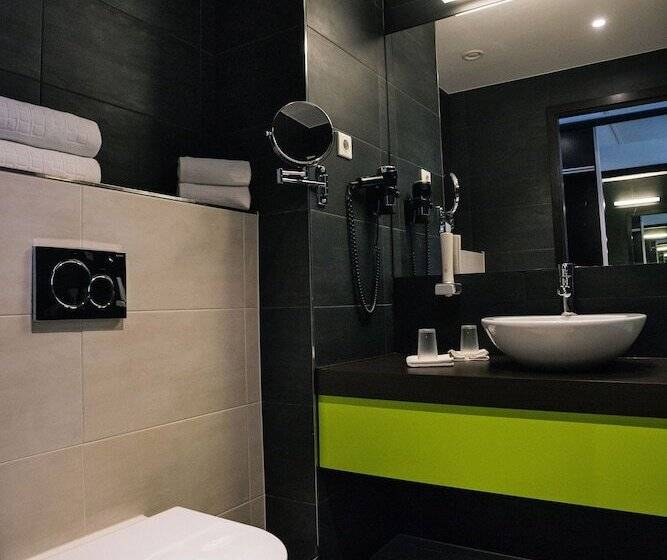 سوئیت 2 خوابه, Art Hotel Szeged