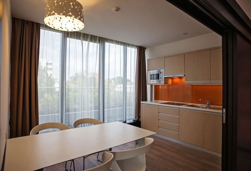 سوئیت 2 خوابه, Art Hotel Szeged