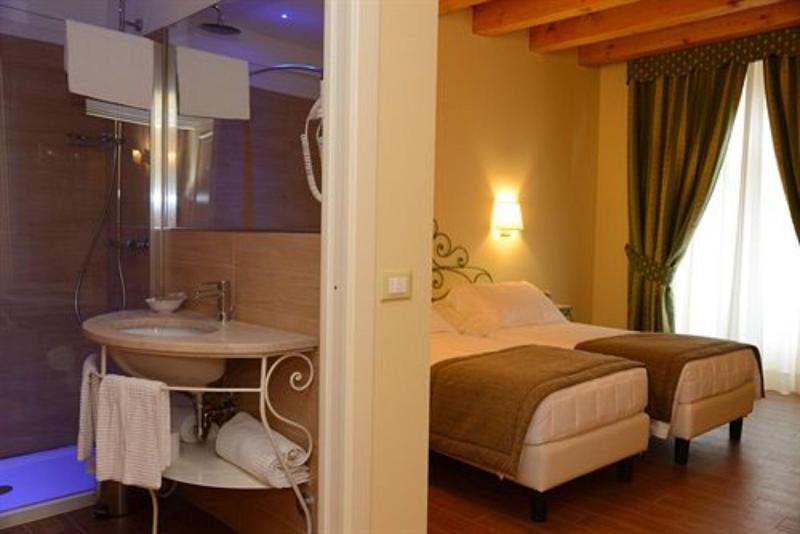 اتاق استاندارد سه نفره, Borgo Antico