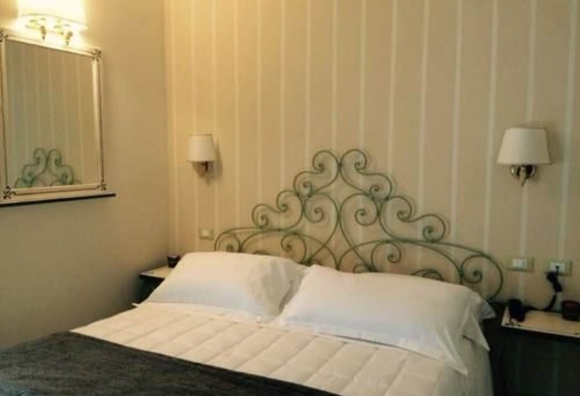 اتاق استاندارد سه نفره, Borgo Antico