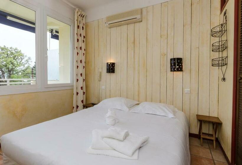 Номер Стандард Боковой Вид на Море с Балконом, Cap Nègre Hôtel