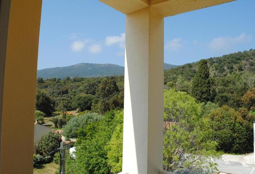 Standard Triple Room with Balcony, Cap Nègre Hôtel