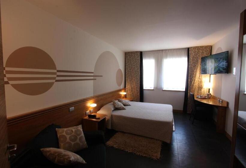 Deluxe Room, Europa Executive