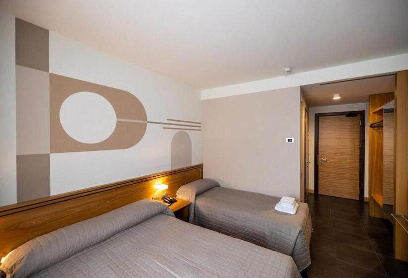 Triple Classic Room, Europa Executive