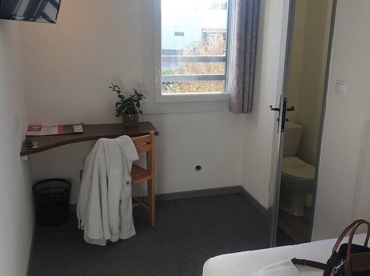 اتاق استاندارد با سرویس بهداشتی مشترک, Fasthotel Montpellier Ouest   Un Hôtel Fh Classic