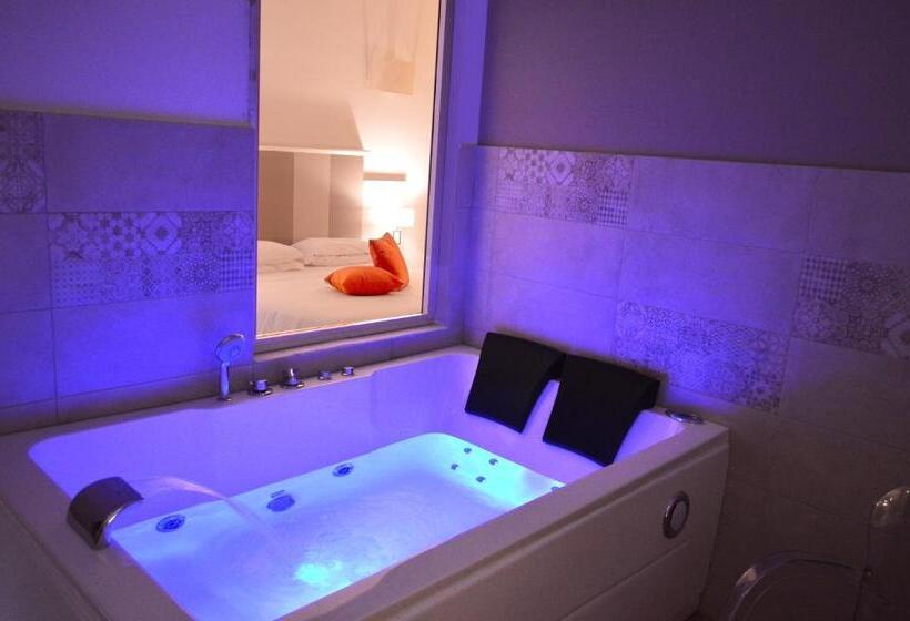 Suite avec Hydromassage, Gajeta