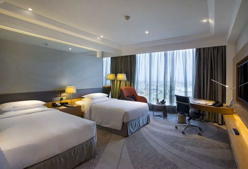 اتاق کلاب, Hyatt Regency Gurgaon