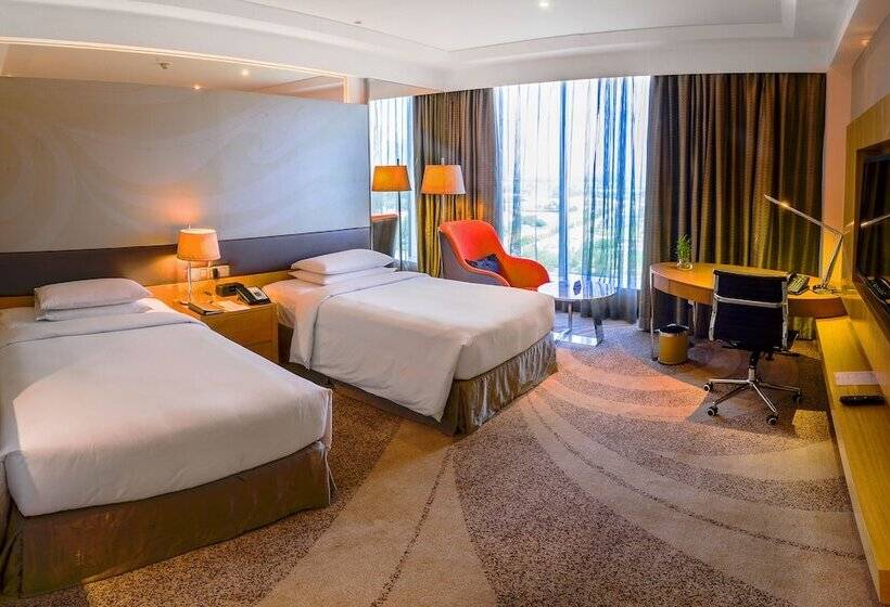 اتاق کلاب, Hyatt Regency Gurgaon