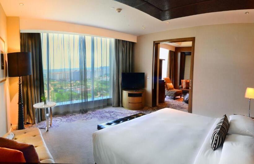 سوئیت با تخت بزرگ, Hyatt Regency Gurgaon