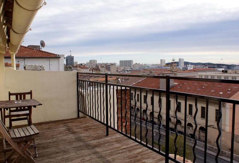 Habitación Triple Estándar, Jaures