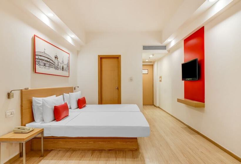 Standard Room, Red Fox  Delhi Airport