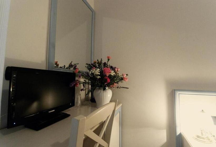 اتاق استاندارد, Residence Mediterraneo