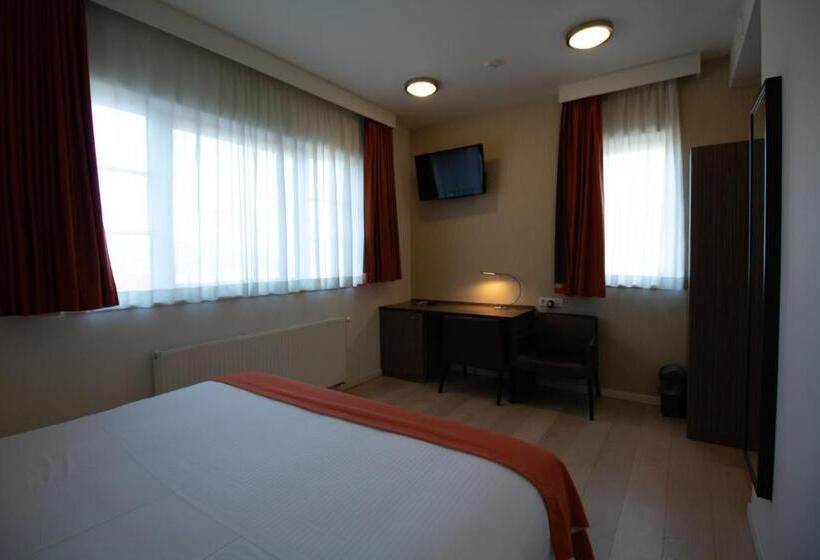 Quarto Superior, Taormina Brussels Airport