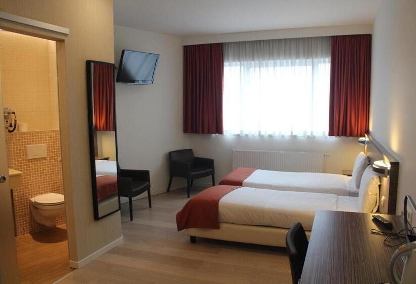 Standard Room, Taormina Brussels Airport