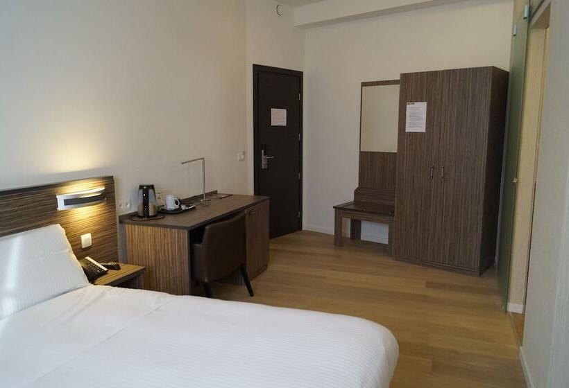 Quarto Superior, Taormina Brussels Airport