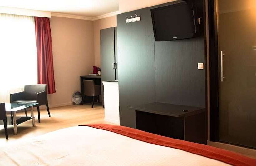 Quarto Triplo Estandar, Taormina Brussels Airport