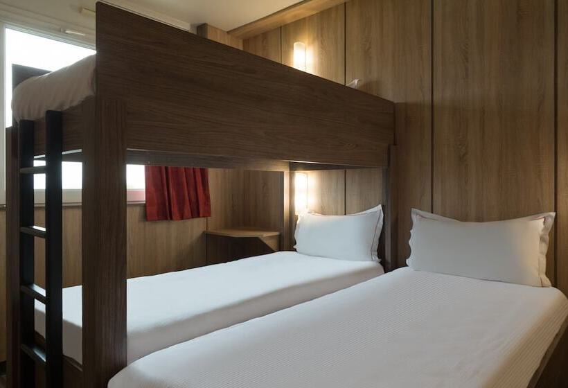 اتاق استاندارد سه نفره, The Originals Access Aéroport, Hôtel Aurillac