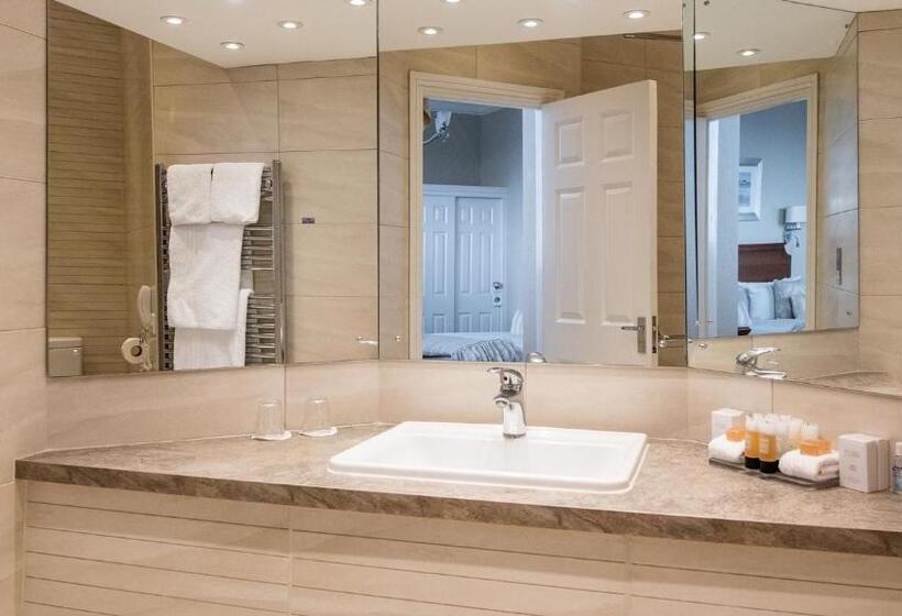 اتاق لوکس با چشم‌انداز دریا, The Victoria Hotel & Source Spa