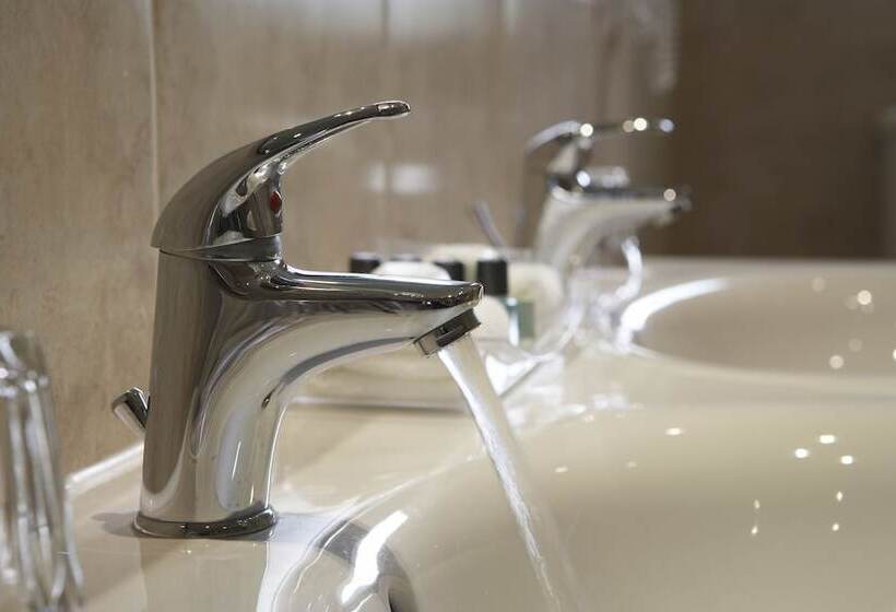 اتاق استاندارد با چشم‌انداز دریا, The Victoria Hotel & Source Spa