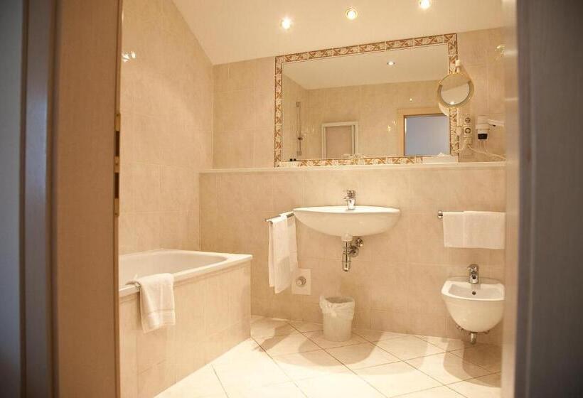 اتاق راحتی, Residence Hotel Gasser