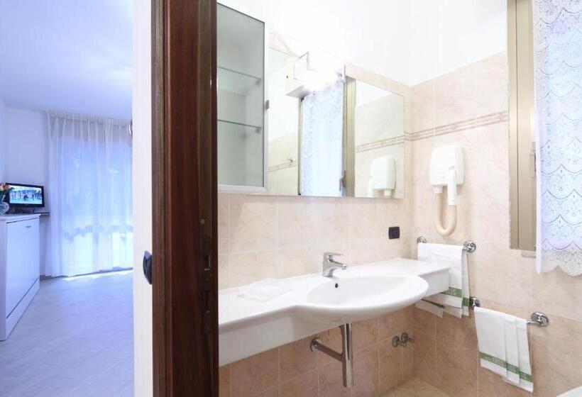 استودیو کامفورت, Residence Hotel Kriss