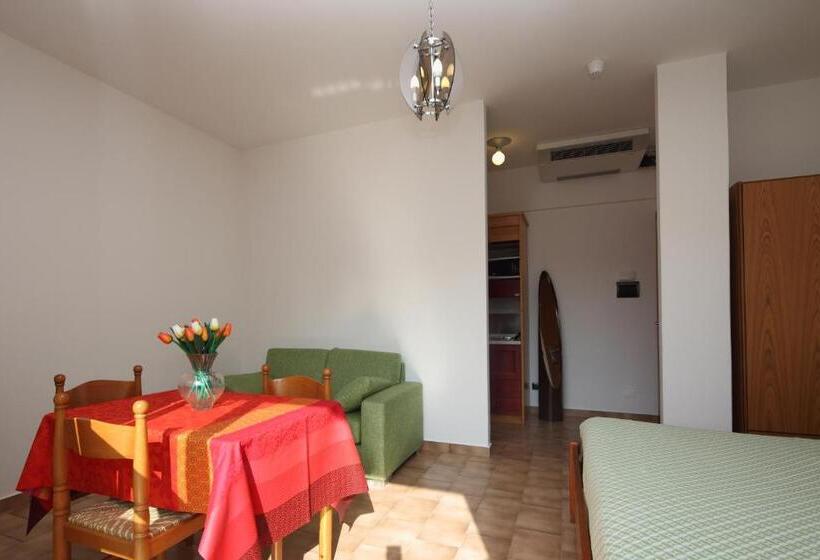 استودیو کامفورت, Residence Hotel Kriss