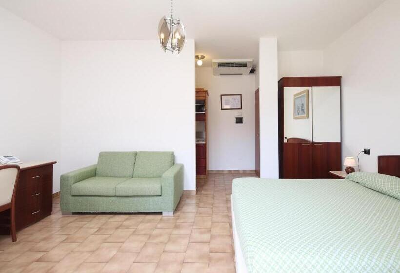 استودیو کامفورت, Residence Hotel Kriss