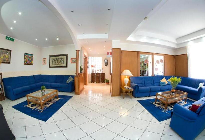 اتاق استاندارد چهار تخته, Albergo Hotel Verdi