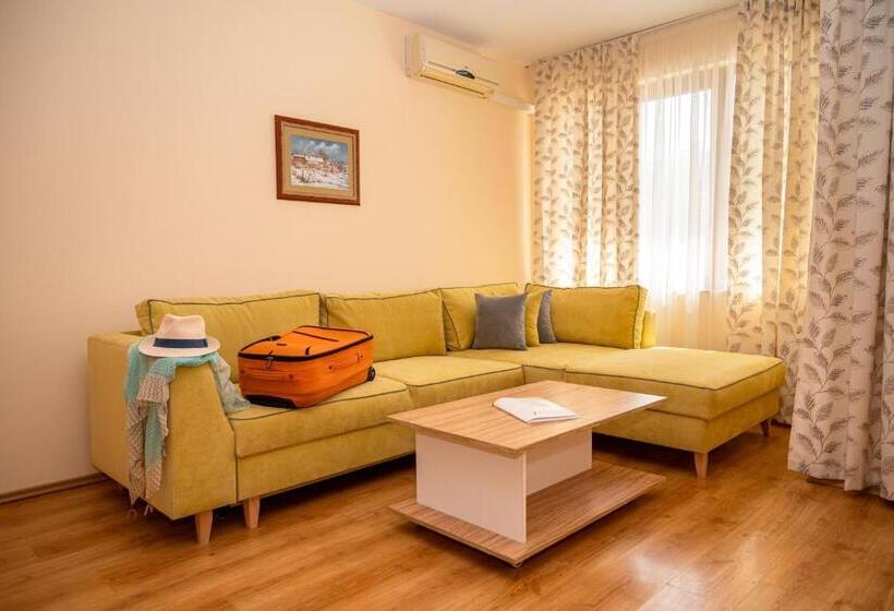 استودیو استاندارد با بالکن, Galeria Holiday Apartments
