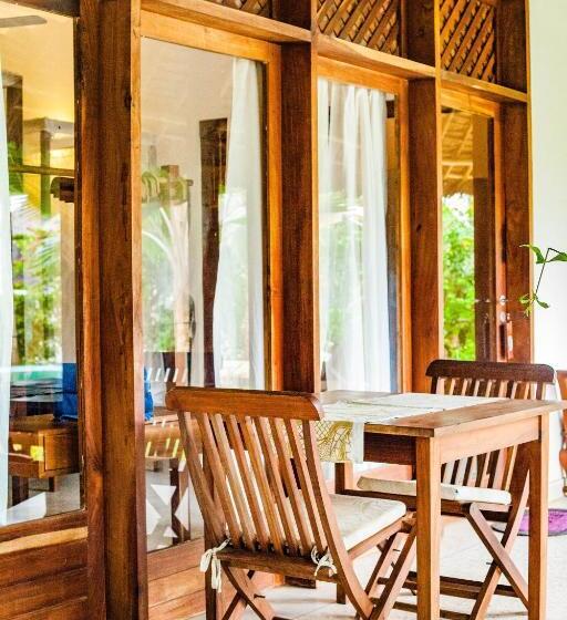 اتاق لوکس, Art Hotel Zanzibar