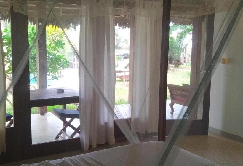 اتاق لوکس, Art Hotel Zanzibar