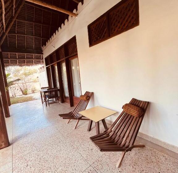 اتاق لوکس, Art Hotel Zanzibar