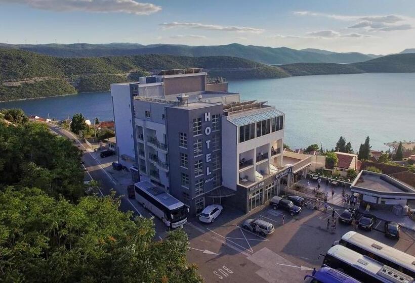 Quarto Estandar Vista Mar, Jadran Neum