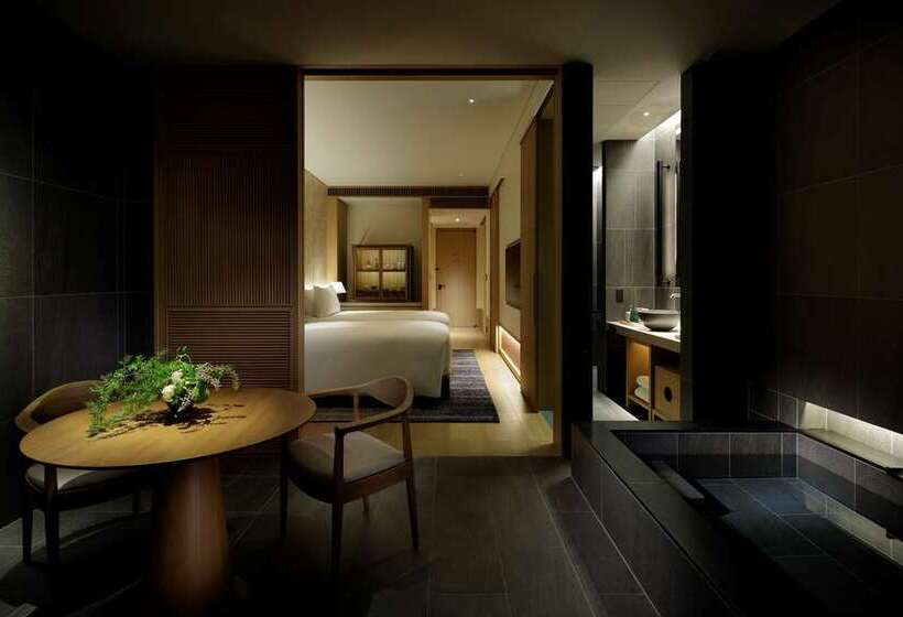 اتاق داخلی دلوکس, Kyukaruizawa Kikyo, Curio Collection By Hilton