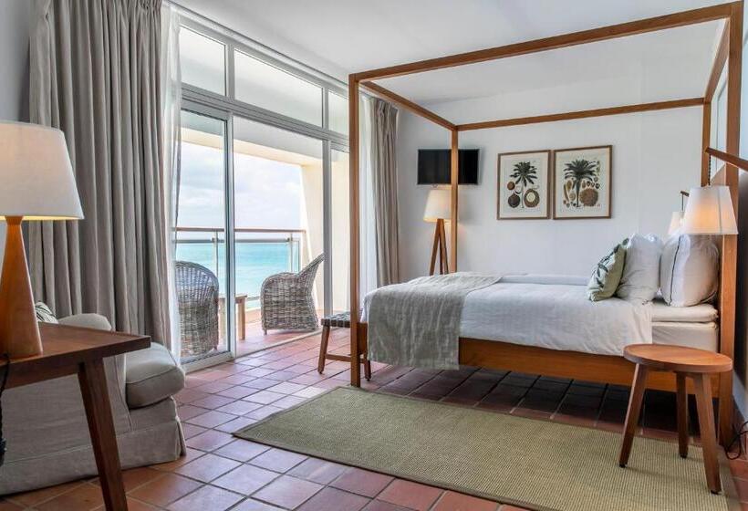 غرفة قياسية مطلّة علي البحر مزوَّدة بشُرفة, Langley Resort Fort Royal