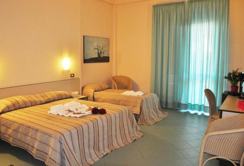 Standard Triple Room, L'approdo Di Angelino