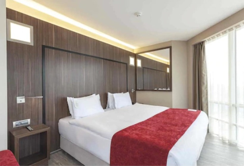 Business Room, Ramada Encore By Wyndham Izmir