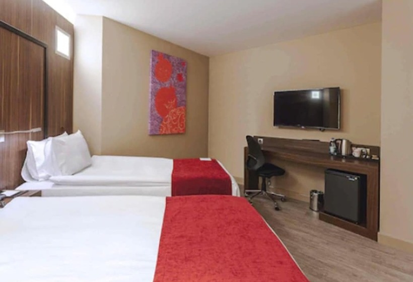 Standard Room, Ramada Encore By Wyndham Izmir