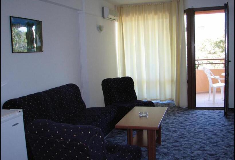 سوئیت با بالکن, Kamchia Park Hotel   All Inclusive & Free Parking
