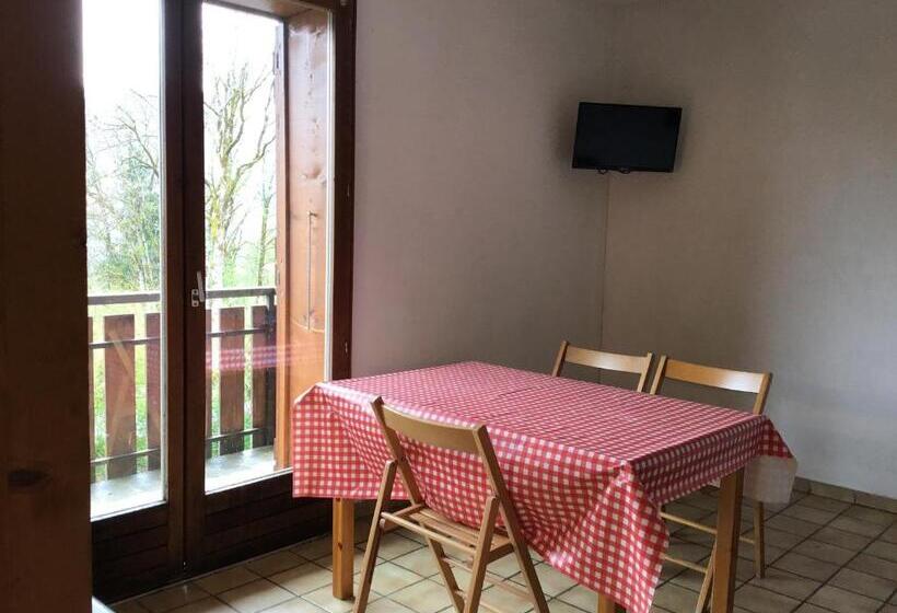 اتاق خانوادگی, Le Refuge Apparts Et 1chalets A Samoens 74